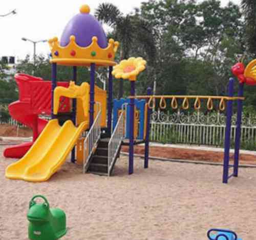 Crown Playground Equipment with Monkey Bars