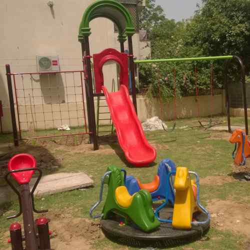 Outdoor Playground Wavy Slide with Swing Set