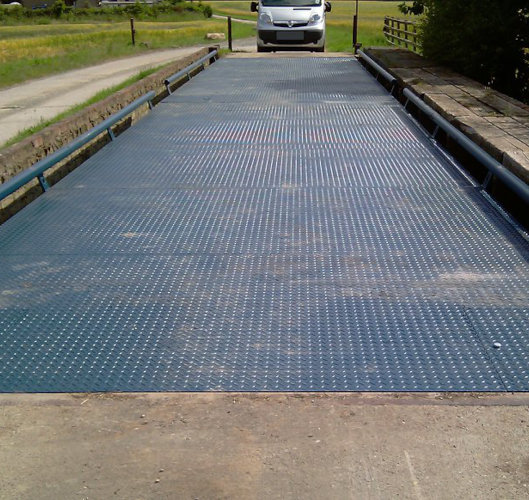 Electronic Weigh Bridge upto 120 Ton - HSCMTW