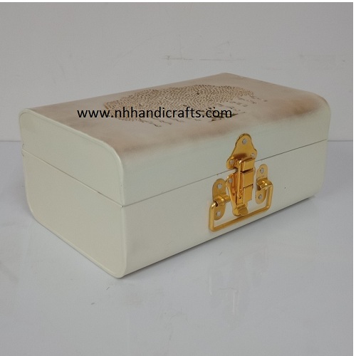 Metal Decorative gold & Off-white Trunk