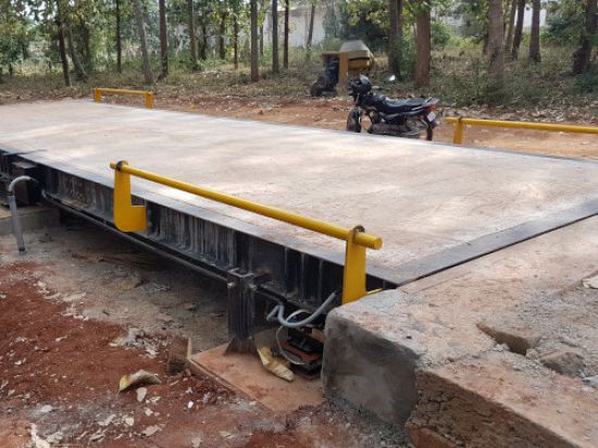 Steel and Concrete Electronic Weighbridge