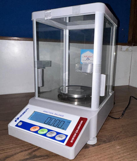Precision Analytical Balance upto 6100 gm